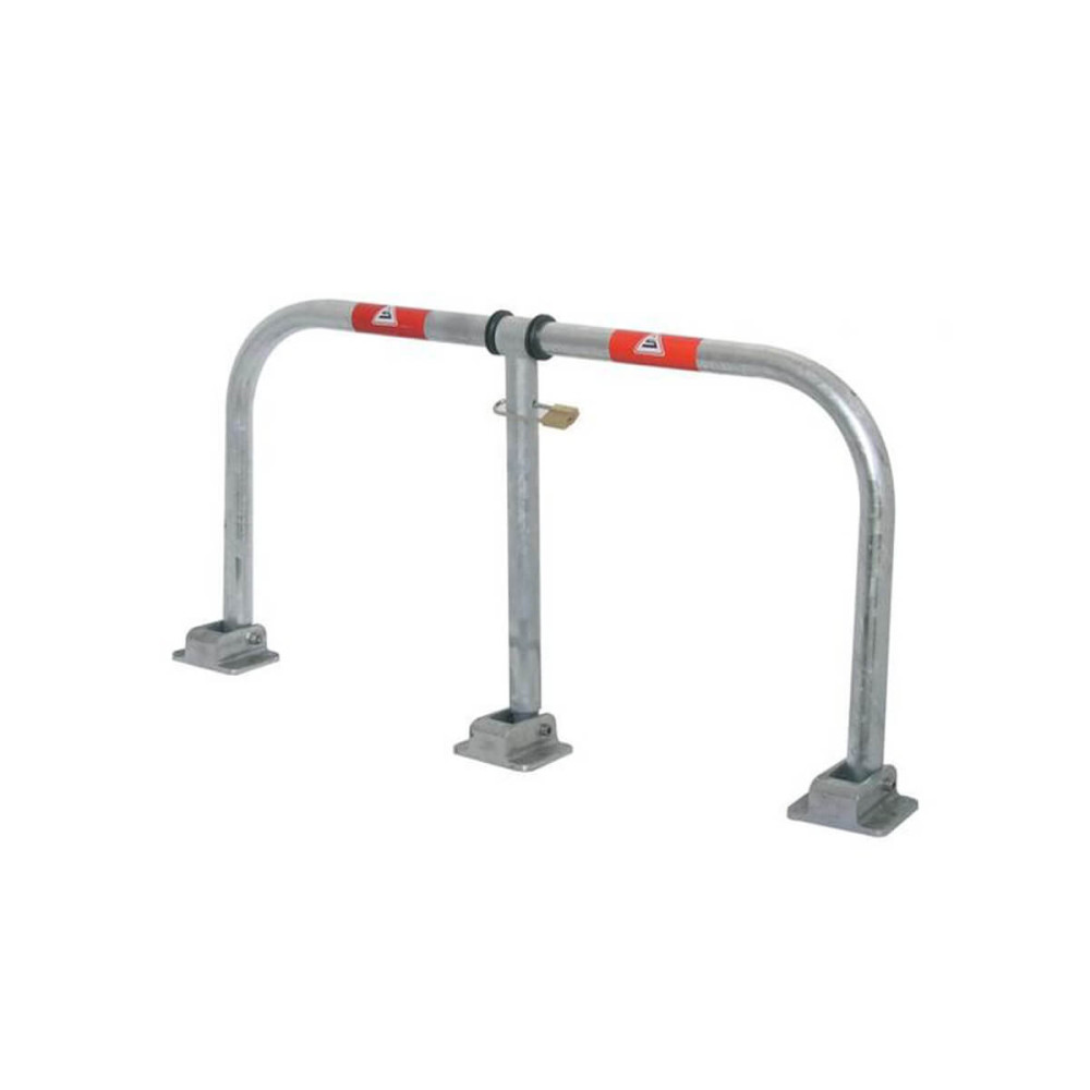 Parkplatzsperrbügel Höhe 450 mm für Dübelbefestigung ,umlegbar, mit Vorhangschloss – feuerverzinkt – 4