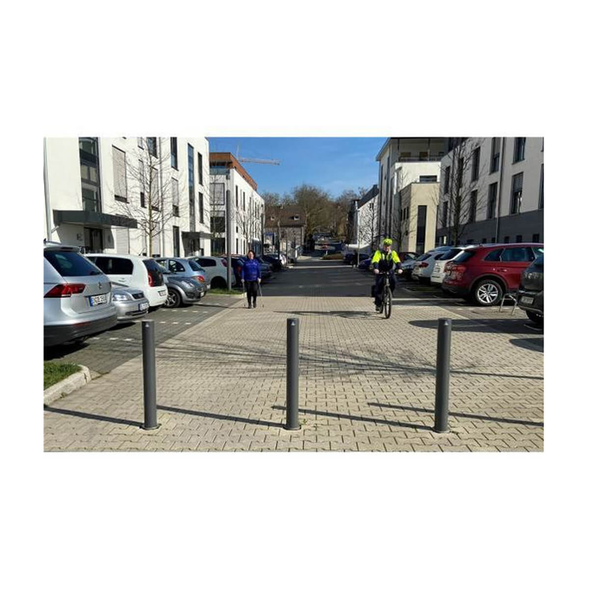 Absperr-Stilpfosten Ø 102 mm Serie 4091 mit Flachkopf herausnehmbar, mit Dreikantverschluss